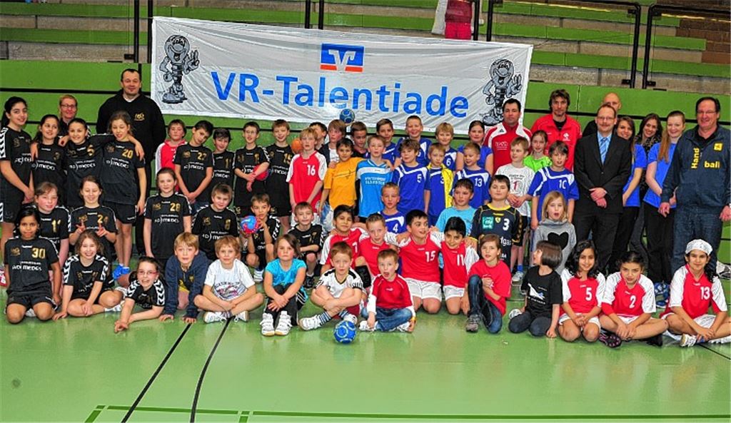 Großes Miteinander: Bei der VR-Talentiade übt Nachwuchs mehrerer Clubs gemeinsam. Foto: privat