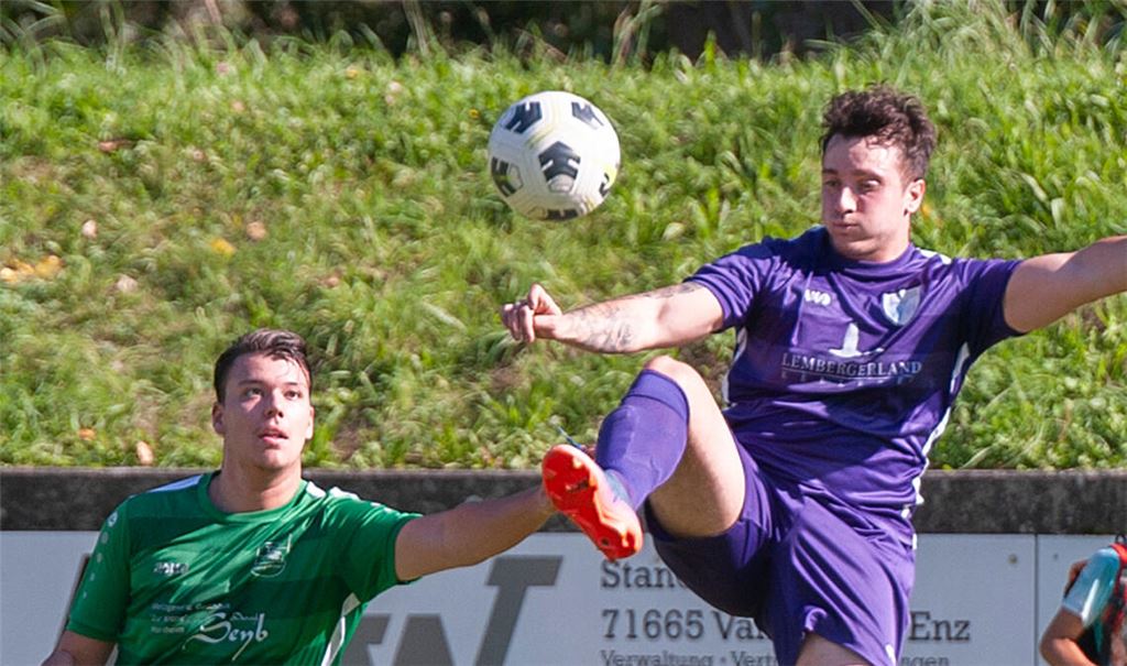Großglattbach (in schwarz) siegt 4:0. Foto: vh