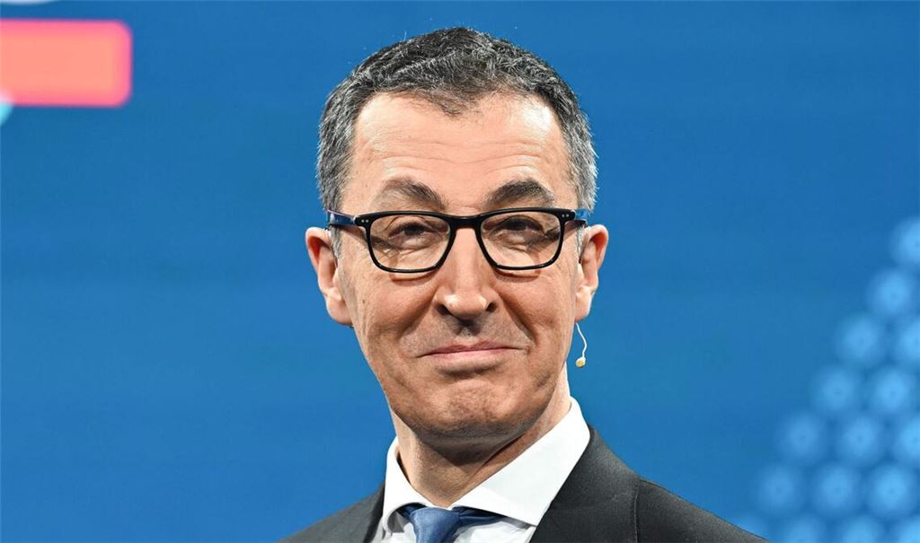 Grünen-Spitzenkandidat Cem Özdemir hat die Menschen in Baden-Württemberg auf weitere Einschnitte in der Krankenhauslandschaft vorbereitet (Archivfoto).