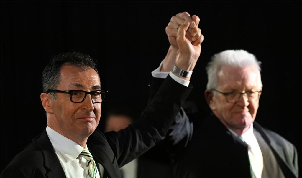 Grünen-Spitzenkandidat Cem Özdemir will in die Fußstapfen von Ministerpräsident Winfried Kretschmann (Grüne) treten.