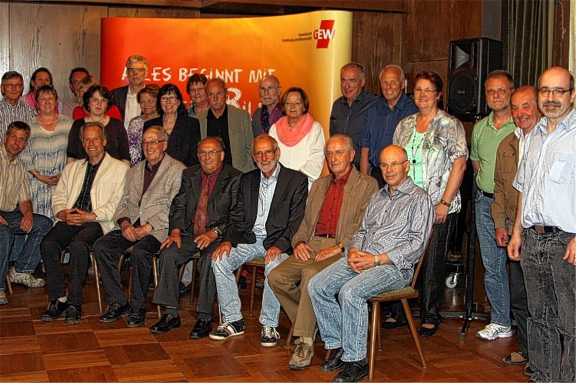 Gruppenbild mit Damen: die Geehrten der GEW auf einem Bild. Foto: privat