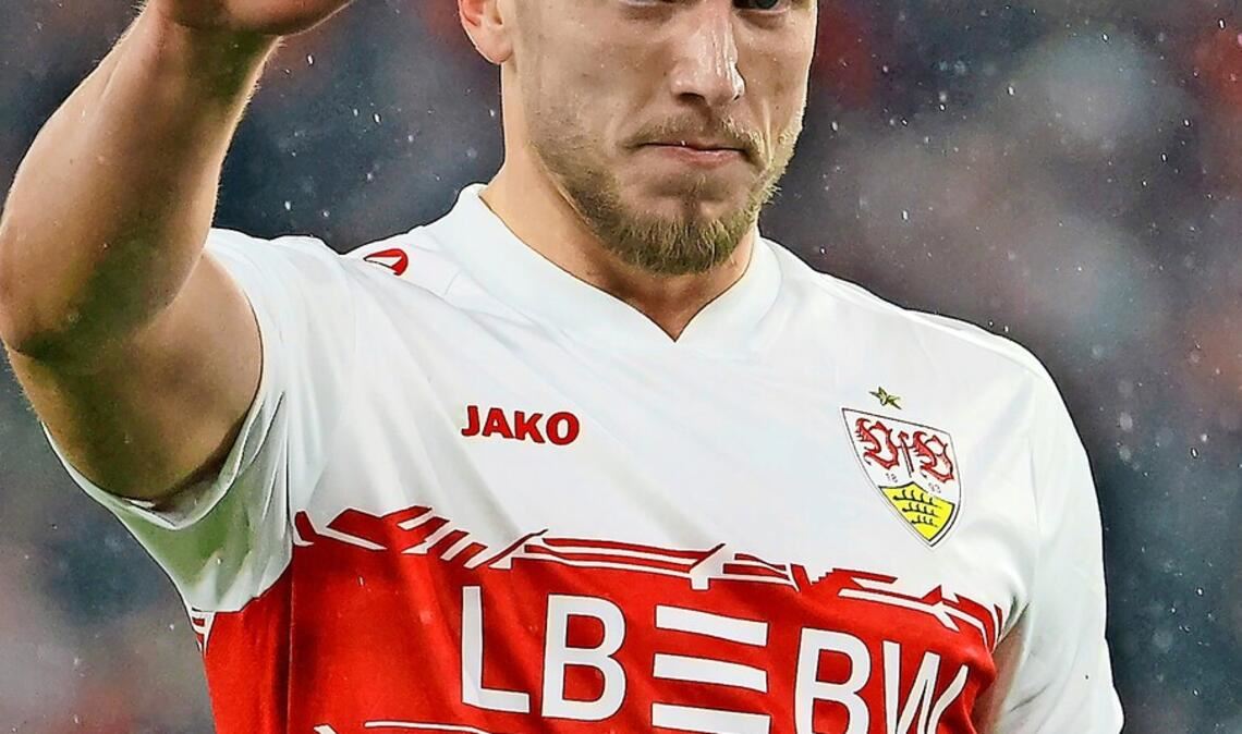 Gruß an Tochter Leana: Ermedin Demirovic formt nach seinen Toren ein L.