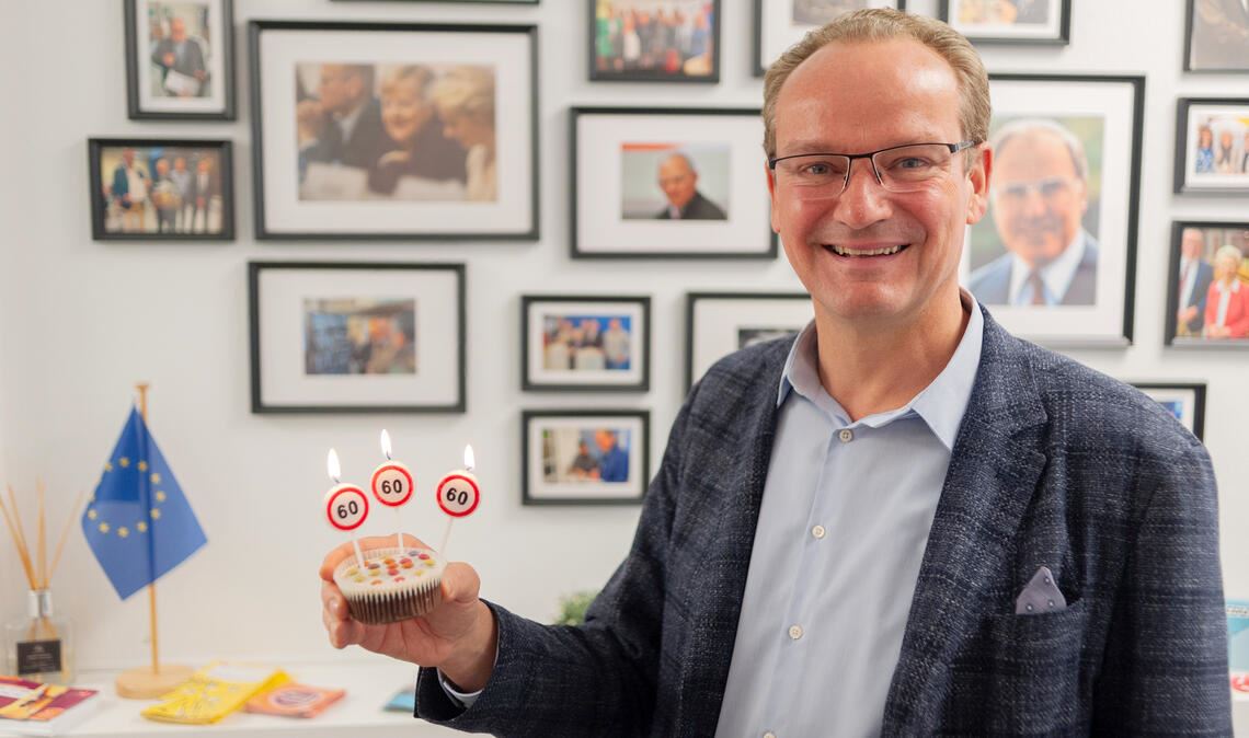 Gunther Krichbaum feiert am 4. Mai seinen 60. Geburtstag – und denkt noch lange nicht an den Ruhestand. Foto: Fotomoment