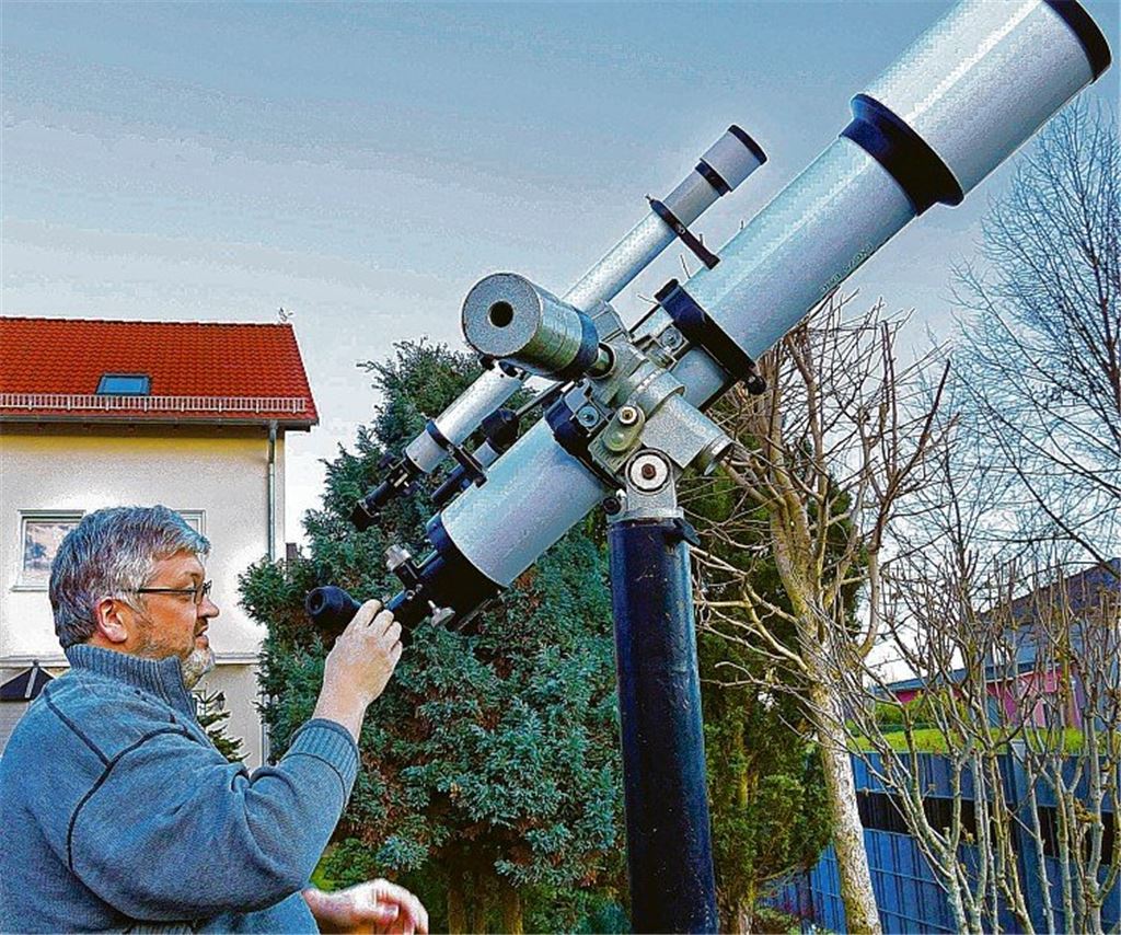 Sternengucker erforscht ferne Galaxien
