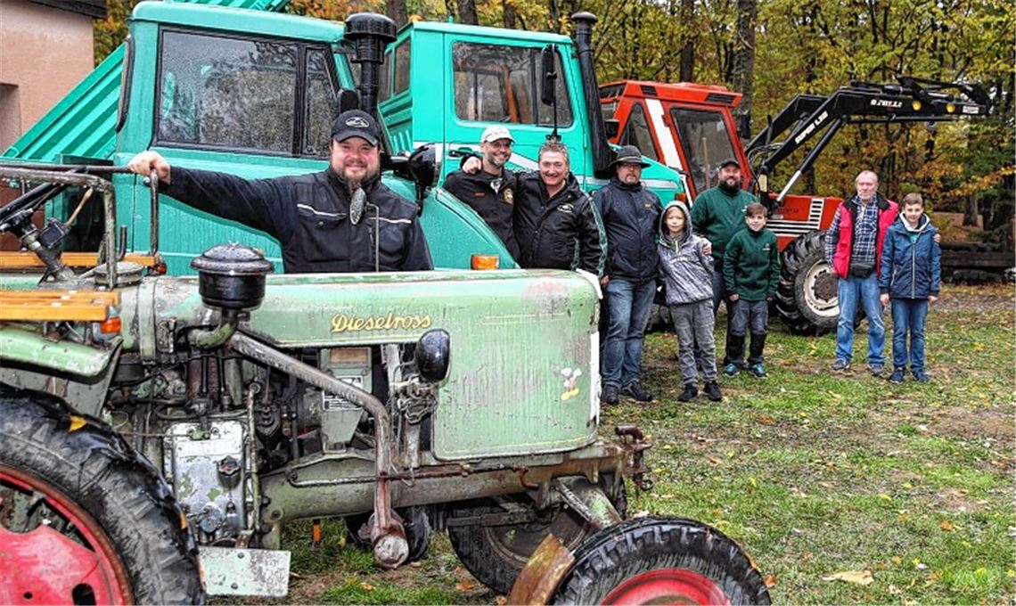 Freunde alter Unimogs und Schlepper treffen sich Freunde alter Unimogs und Schlepper treffen sich
