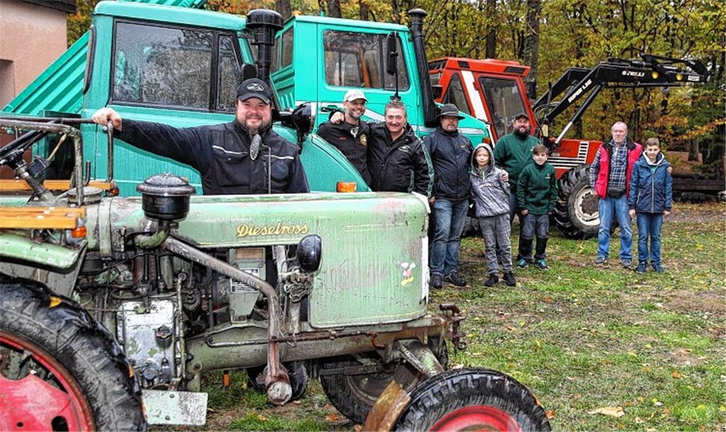 Freunde alter Unimogs und Schlepper treffen sich