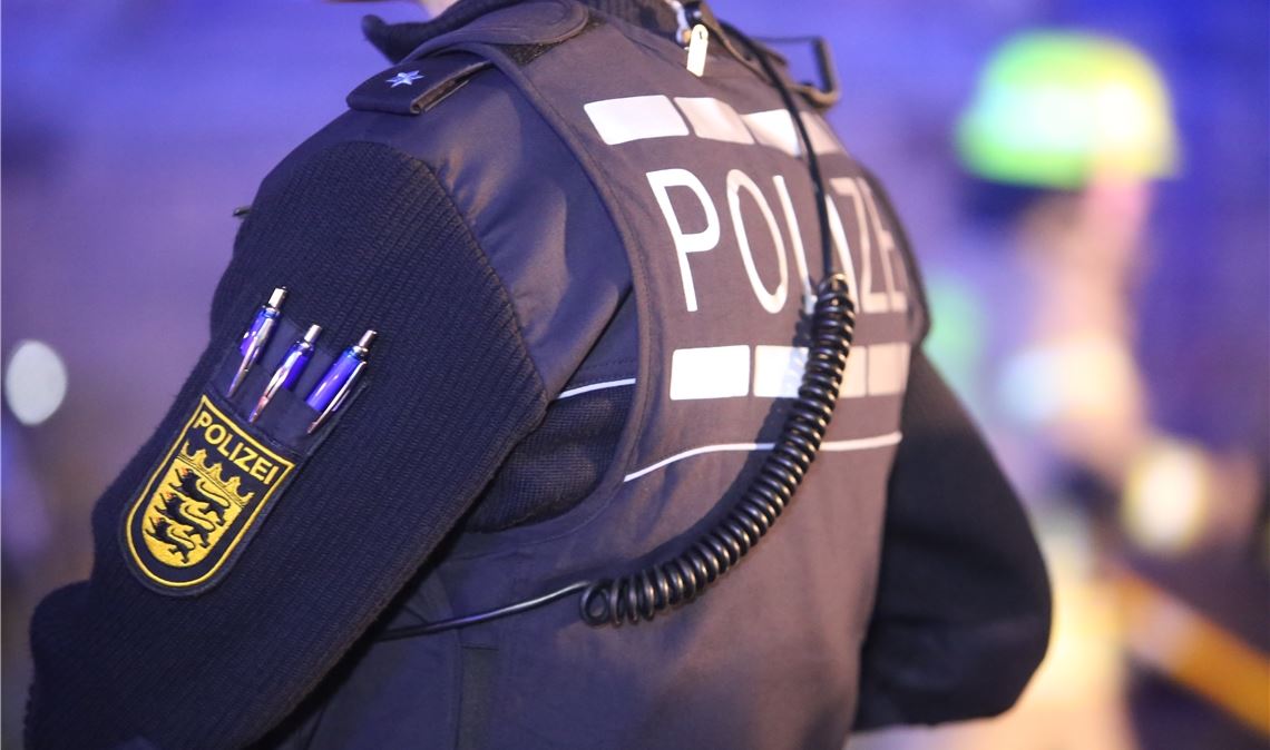 Nach viralem Video: Ermittlungen zum Fall mutmaßlicher Polizeigewalt abgeschlossen Haben die Polizeikräfte bei der Festnahme des 25-Jährigen nach dem Prinzip der Verhältnismäßigkeit gehandelt? Symbolfoto: Disselhoff