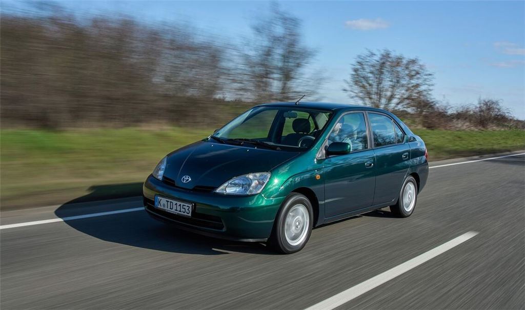 Hässliches Entlein und Elektro-Pionier: Ob man das Design des Toyota Prius nun mag, bleibt Geschmacksache. Seine Vorreiterrolle in Sachen Elektromobilität ist aber unbestritten. (Archivbild)