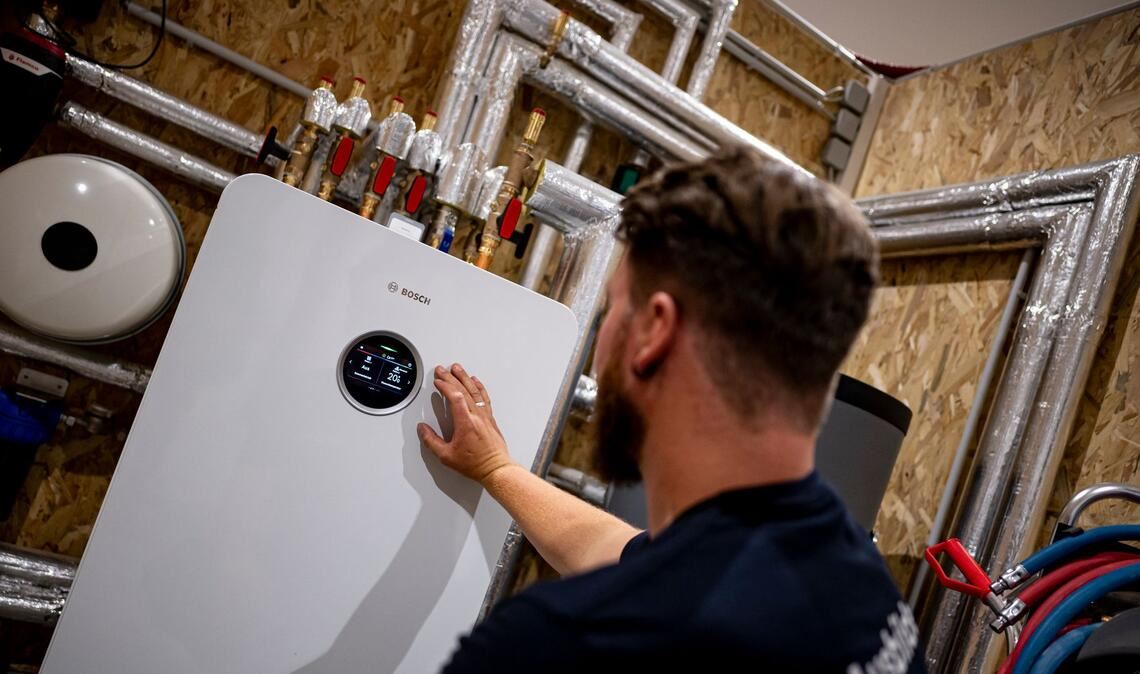 Häufig werden sich Eigentümer für eine Wärmepumpe entscheiden, glaubt Wirtschaftsministerin Reiche. (Illustration)