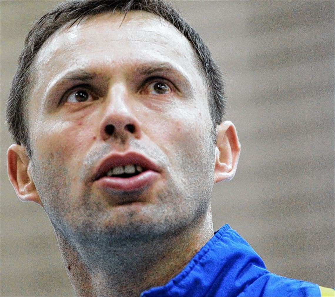 Häufige Trainingspausen und Gegner, die ad hoc ihre Mannschaft aufrüsten – zwei Dinge, die Edin Pivac gewaltig wurmen. Foto: Rubner