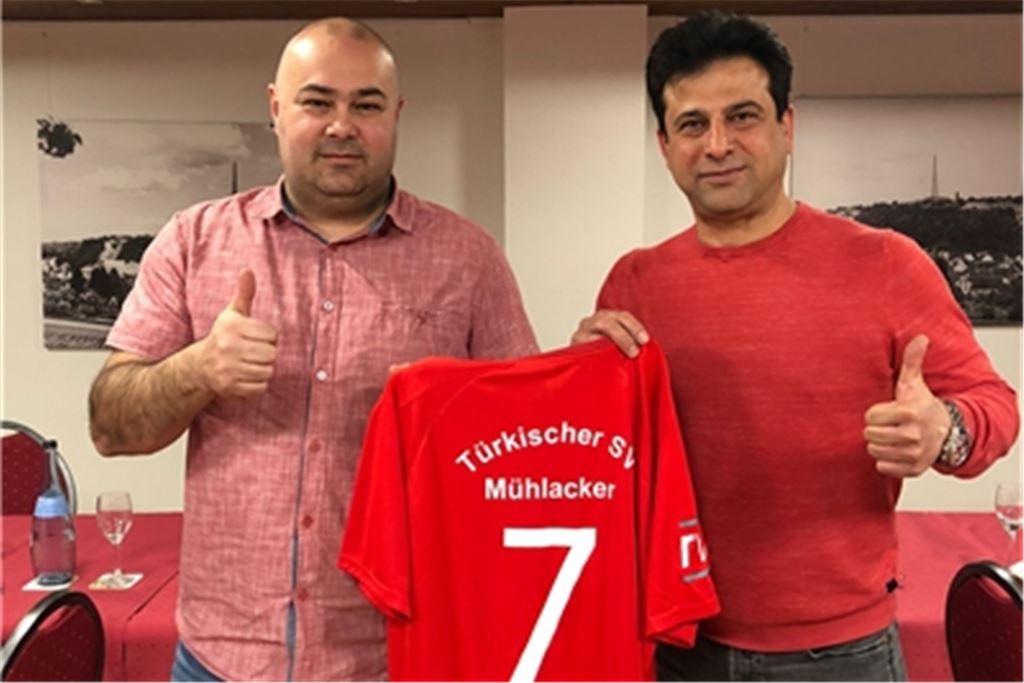 Hakan Bütün (re.) wird neuer Coach der Roten aus Mühlacker. Er folgt auf Recep Coskun, der als Vereinsvorsitzender bislang auch das Team trainiert hat. Foto: privat