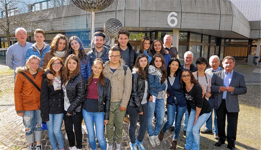 Hans Sturm, Rudolf Krauth, Marita Weihing und Nathalie Wöhr ( v. re.) begrüßen die italienischen Gäste.