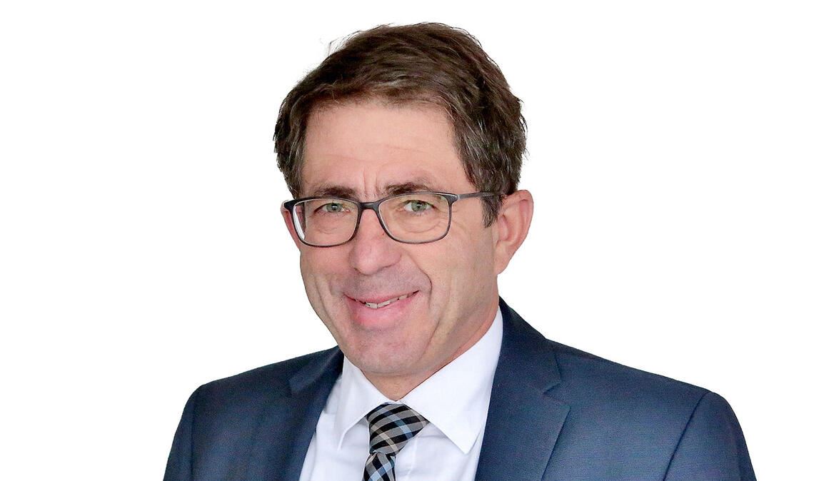 Hans-Ulrich Wetzel, Verleger und mit Stefanie Wally Moderator der Diskussion: „Gemeinsam mit Stefanie Wally freue ich mich auf einen spannenden Austausch mit den politischen Wettbewerbern in unserem Wahlkreis. Wir sind gespannt auch auf Ihre Fragen aus dem Saal.“ Foto: Archiv