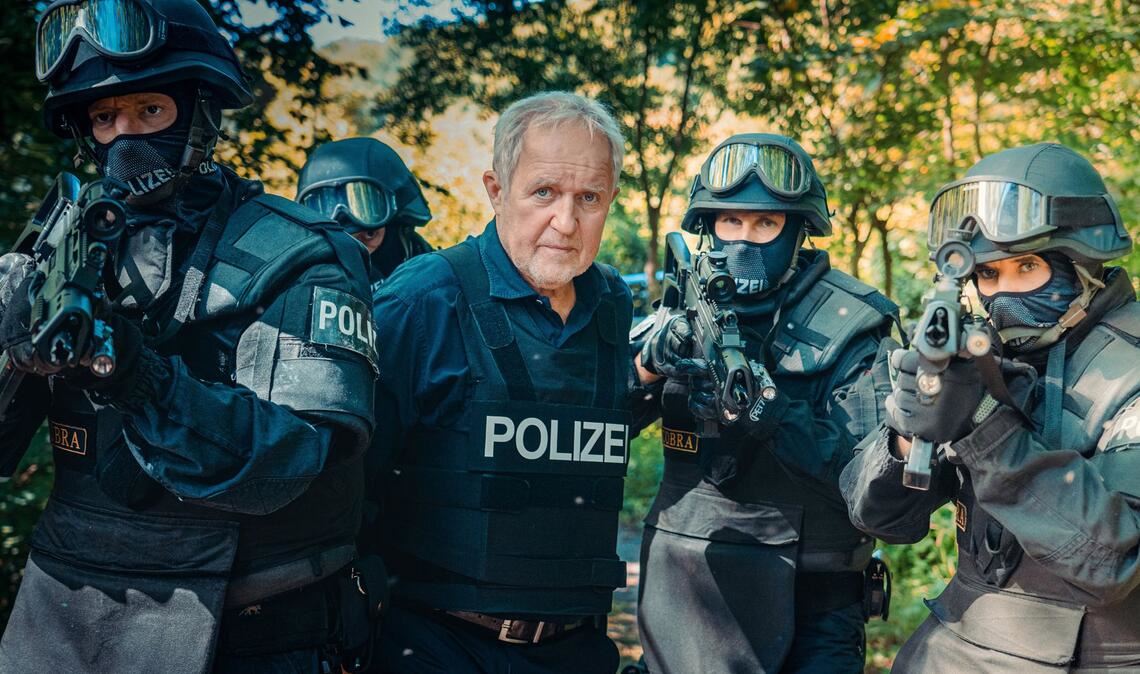 Harald Krassnitzer (Rolle: Moritz Eisner, Mitte).