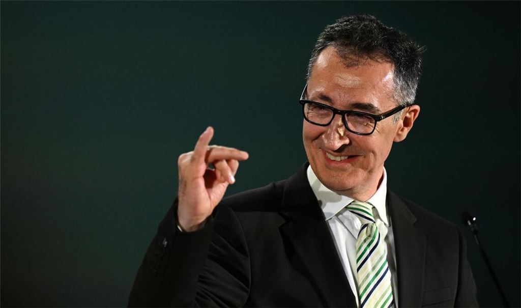 Hat am Wahlsonntag gleich mehrfach Grund zur Freude: Cem Özdemir.