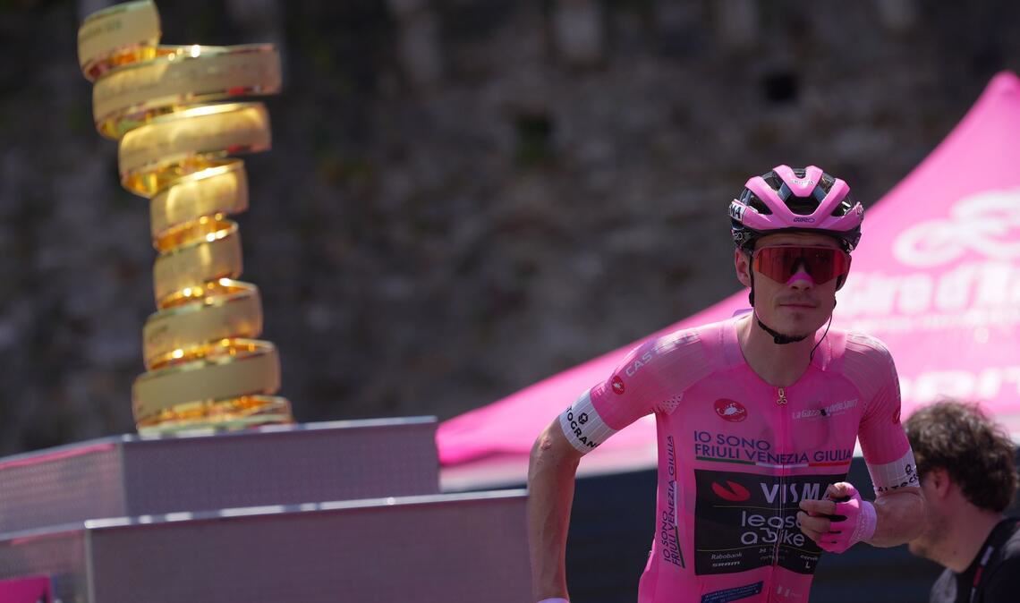 Hat die Giro-Trophäe fest im Blick: Jonas Vingegaard. (Archivbild)