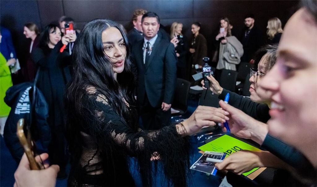 Hat mit "brat" den Zeitgeist geprägt: Charli xcx.