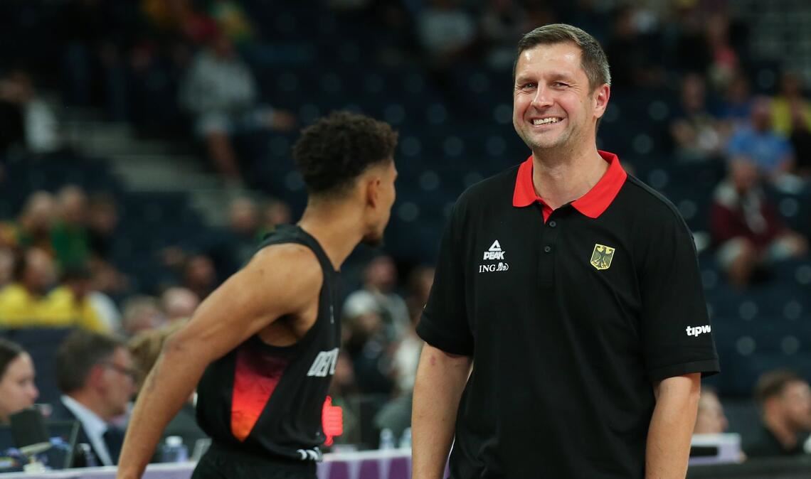 "Super gemacht": Aushilfstrainer lässt Basketballer jubeln Hatte Grund zum Grinsen: Alan Ibrahamagic.
