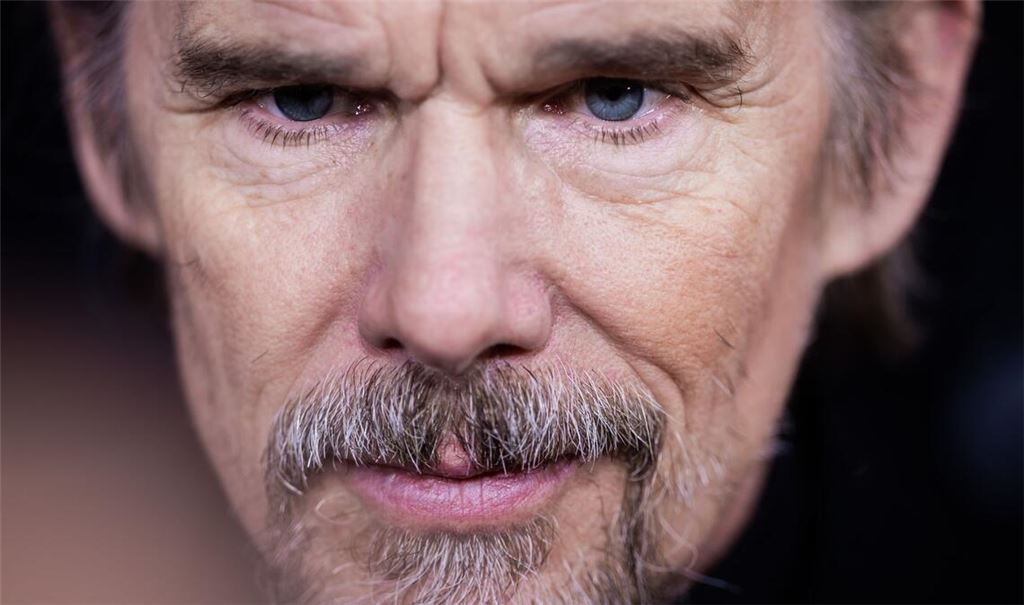 Hawke kommt am 26. März mit dem Film "Blue Moon" (Regie: Richard Linklater) in die deutschen Kinos. (Archivbild)