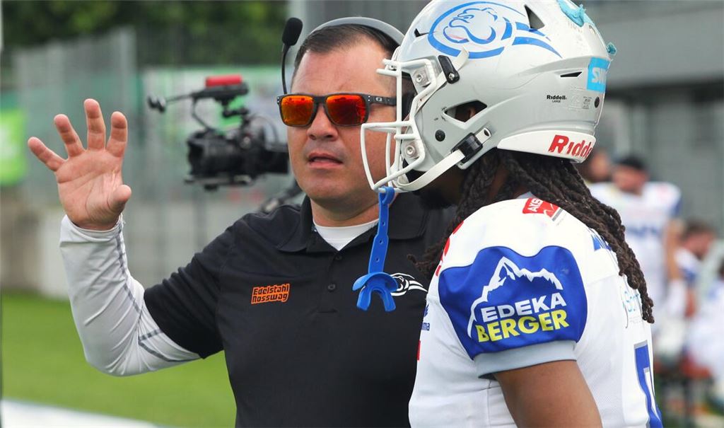 Headcoach Lang: „Wir hatten jetzt drei Wochen spielfrei, das war gut für die Regeneration. Aber jetzt müssen wir den Spielfluss wieder in Gang bringen. Ravensburg ist ein starker Gegner“. Foto: Archiv