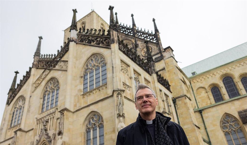 Heiner Wilmer wird ab Sommer neuer Bischof in Münster. Am Donnerstag wurde er im Dom vorgestellt.