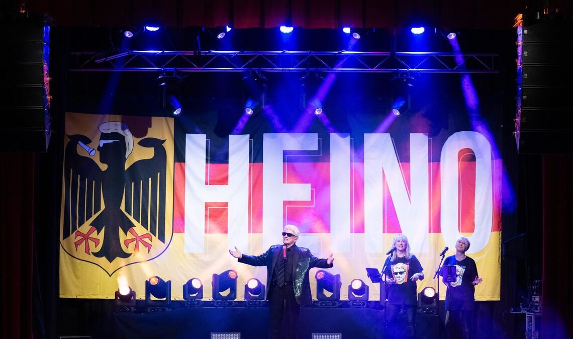 Heino singt auf seiner Tournee auch die deutsche Nationalhymne. (Archivbild)