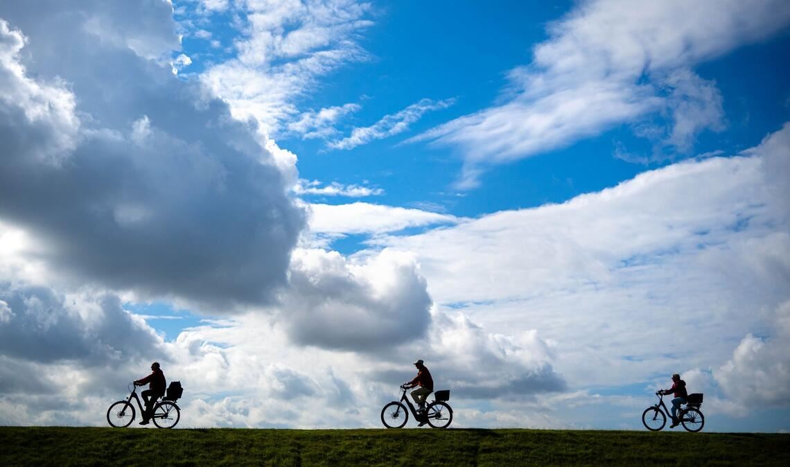 Heiter bis wolkig zeigt sich das Wetter in Deutschland zur neuen Woche. (Symbolbild)