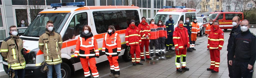 Helfer verteilen fast 200000 FFP2-Schutzmasken