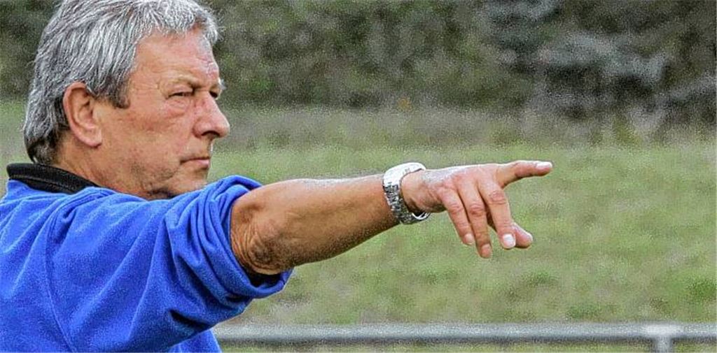 Helmut Frey ist bereits ein alter Hase, der weiß wo es langgeht. Seit 1985 hat der heute 60-Jährige die Trainerlizenz und ist immer noch wissbegierig. Foto: Eigner