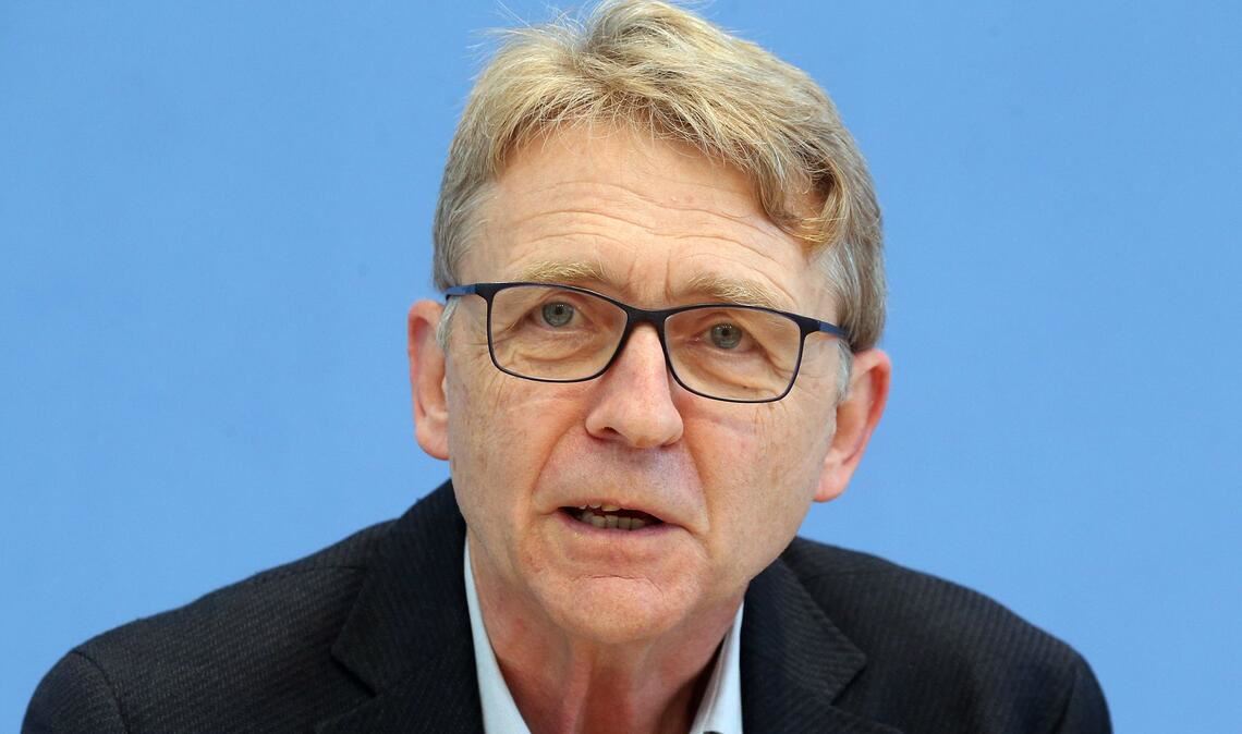 Helmut Frister betont, dass digitale Angebote eine wichtige Rolle bei der Erfüllung der Kommunikations- und Informationsbedürfnisse von Kindern und Jugendlichen spielen. (Archivbild)