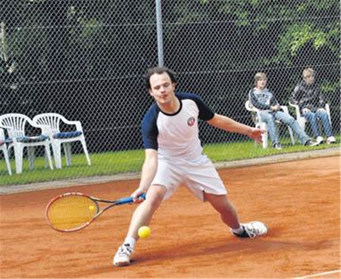 Hendrik Niesz spielt für den TV Schmie an Position eins im Herrenteam. Foto: Stahlfeld