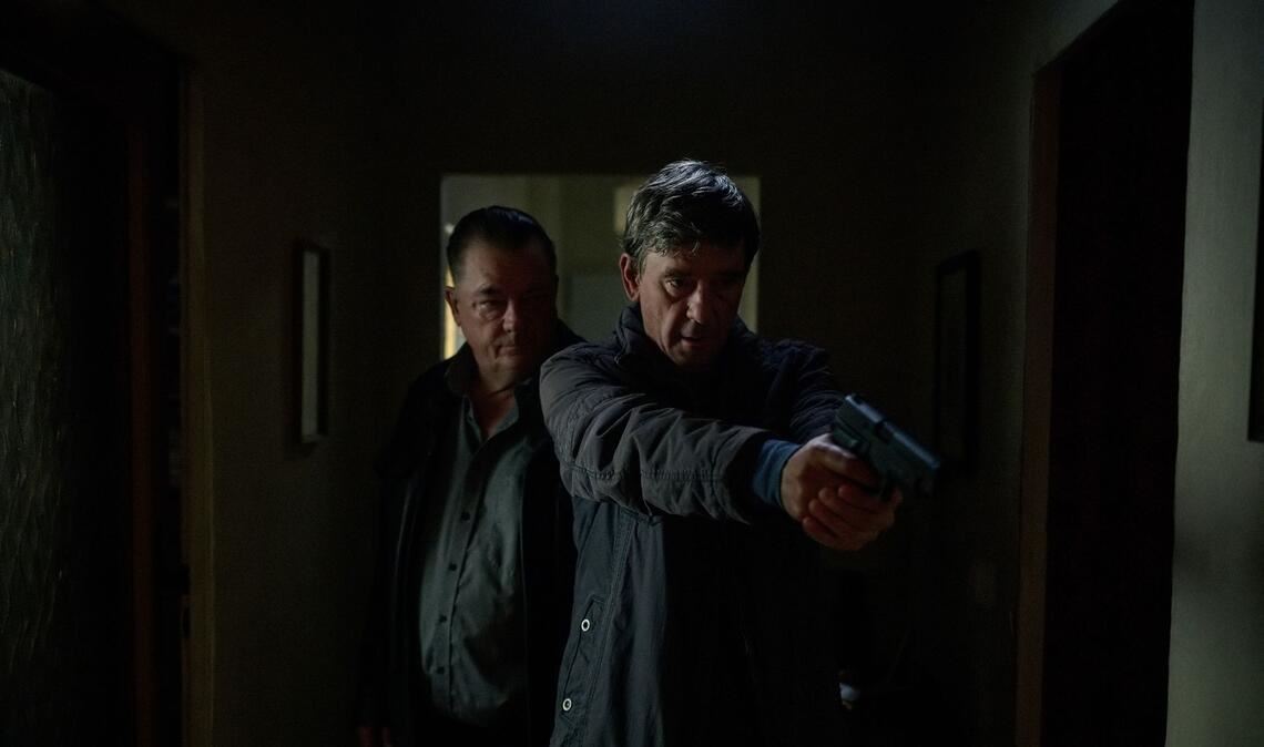 Henry Koitzsch (Peter Kurth, links) und Michael Lehmann (Peter Schneider) im Einsatz