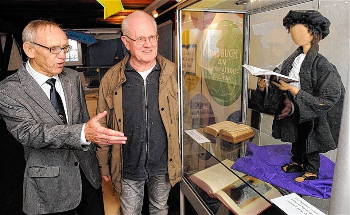 Bibel-Ausstellung offiziell eröffnet