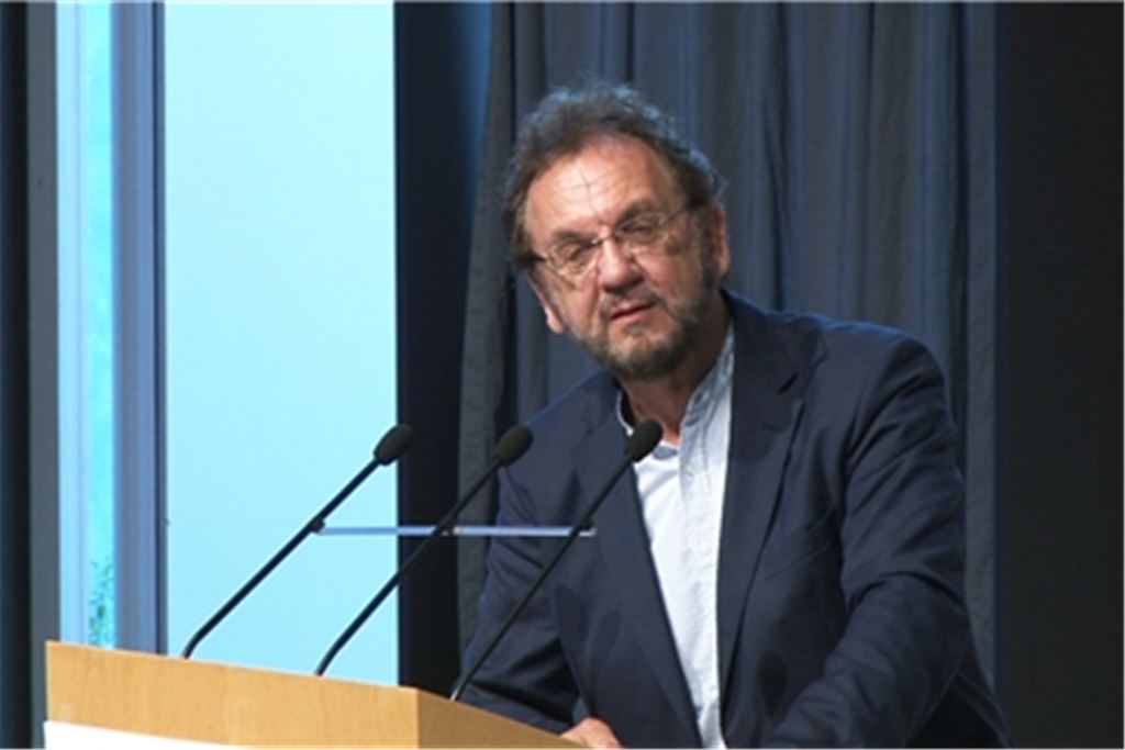 Heribert Prantl spricht im Rahmen des „Studium Generale“. Foto: sf