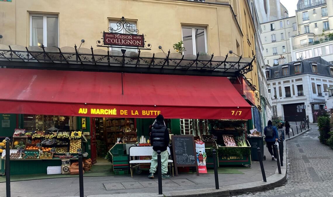 Hier kaufte Amélie ein – und rächte sich auf ihre eigene Weise am hartherzigen Gemüsehändler, der seinen Angestellten schlecht behandelte.