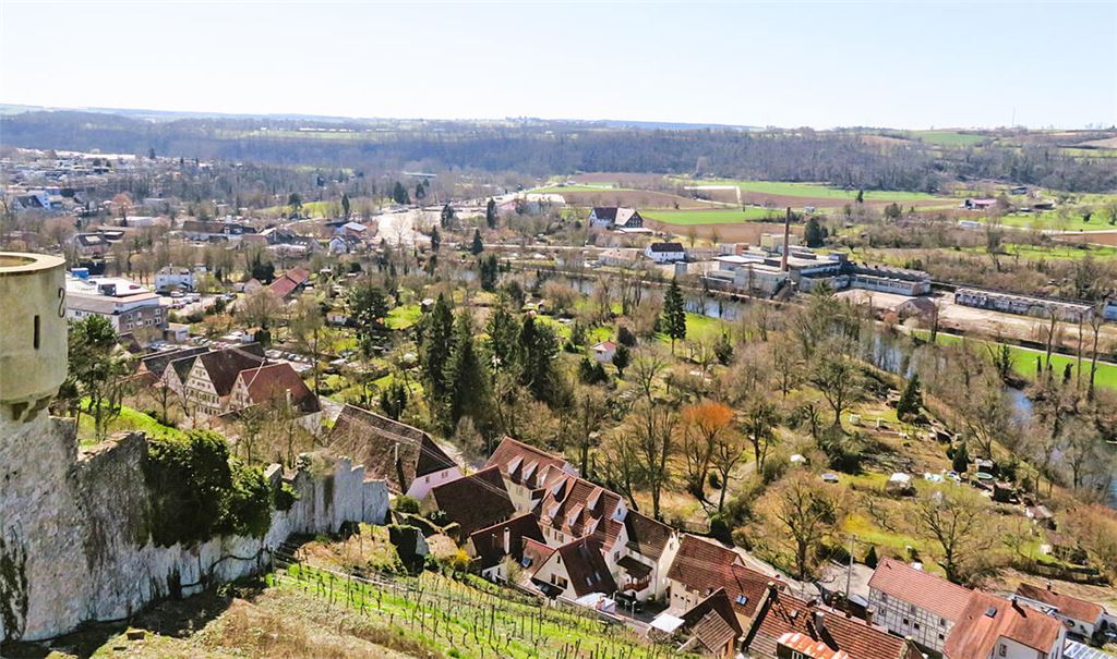 Hier sollen im Vaihinger Gartenschaujahr 2029 Schwerpunkte liegen: im Vordergrund die Bürgergärten, im Hintergrund die ehemalige Leimfabrik Häcker. Foto: Archiv