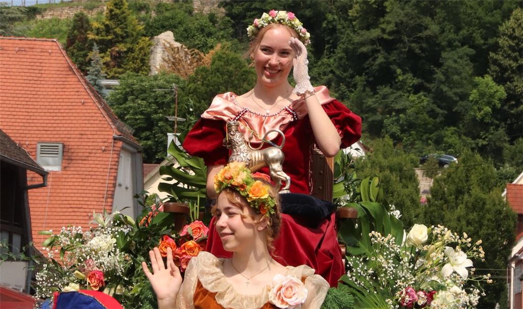 Highlight unterm Kaltenstein: Die Vorbereitungen für den Maientag laufen. Foto: Arning