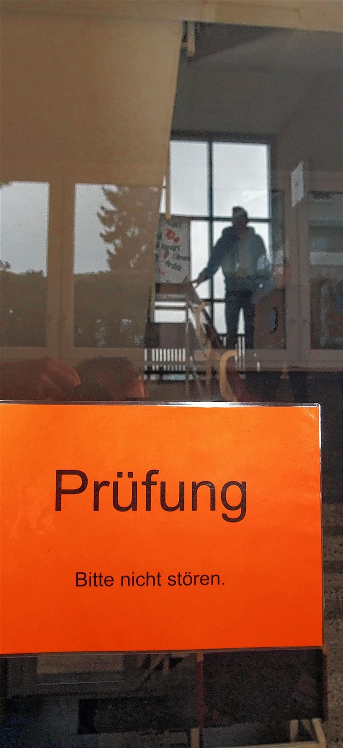 Hinweis in der UvD-Schule.