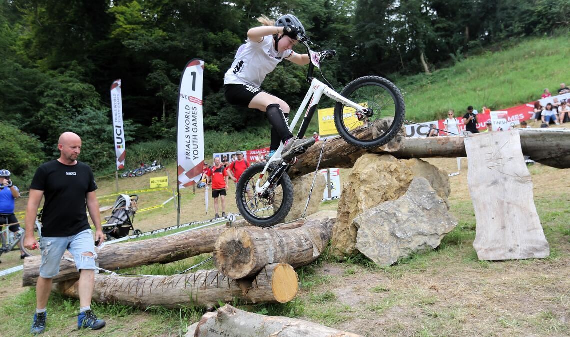 Höchste Schwierigkeiten müssen die jungen Sportler auf den Parcours in Sternenfels meistern. Pro Sektion haben sie gerade mal zwei Minuten Zeit. Fotos: Küppers