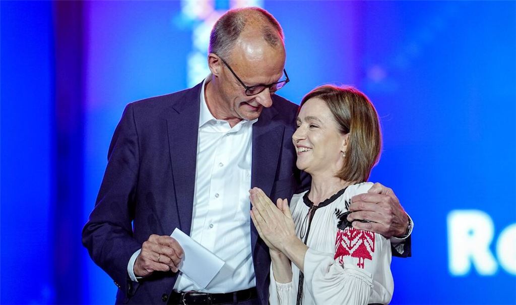 Höhepunkt des Besuchs war ein gemeinsamer Auftritt bei einer großen Unabhängigkeitsparty.