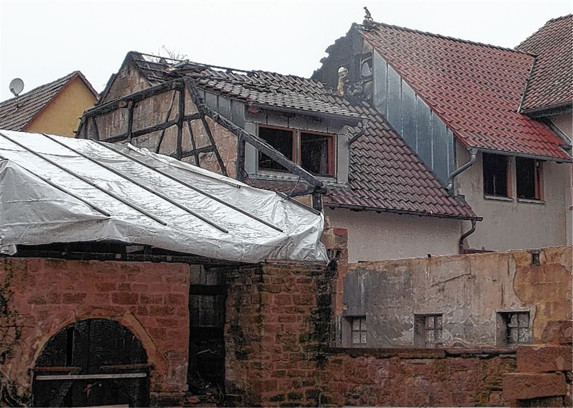 Hoher Sachschaden ist bei einem Brand in Oberderdingen entstanden.