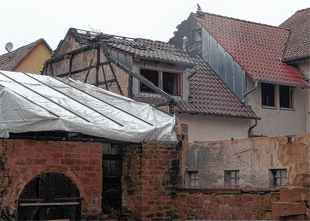 Hoher Sachschaden ist bei einem Brand in Oberderdingen entstanden.