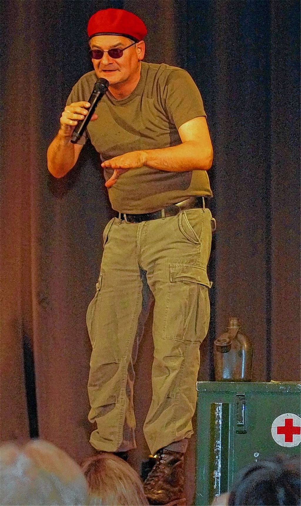 Frontalangriff auf die Lachmuskeln