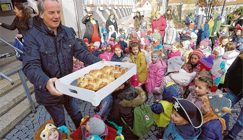 Hopp beschwichtigt kleine Rebellen