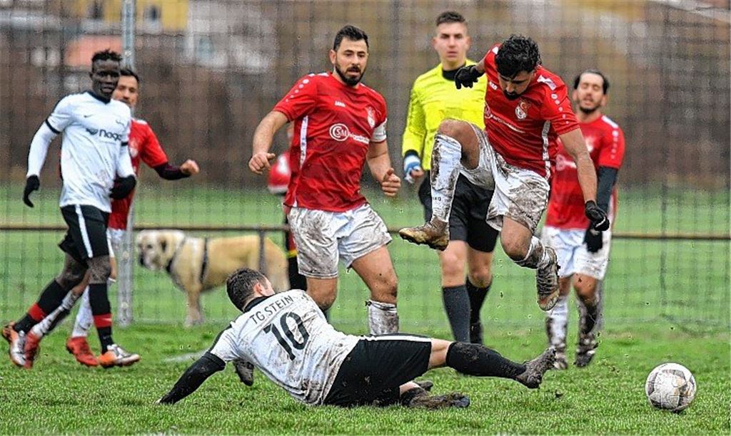 Türkischer SV stürmt auf Platz eins