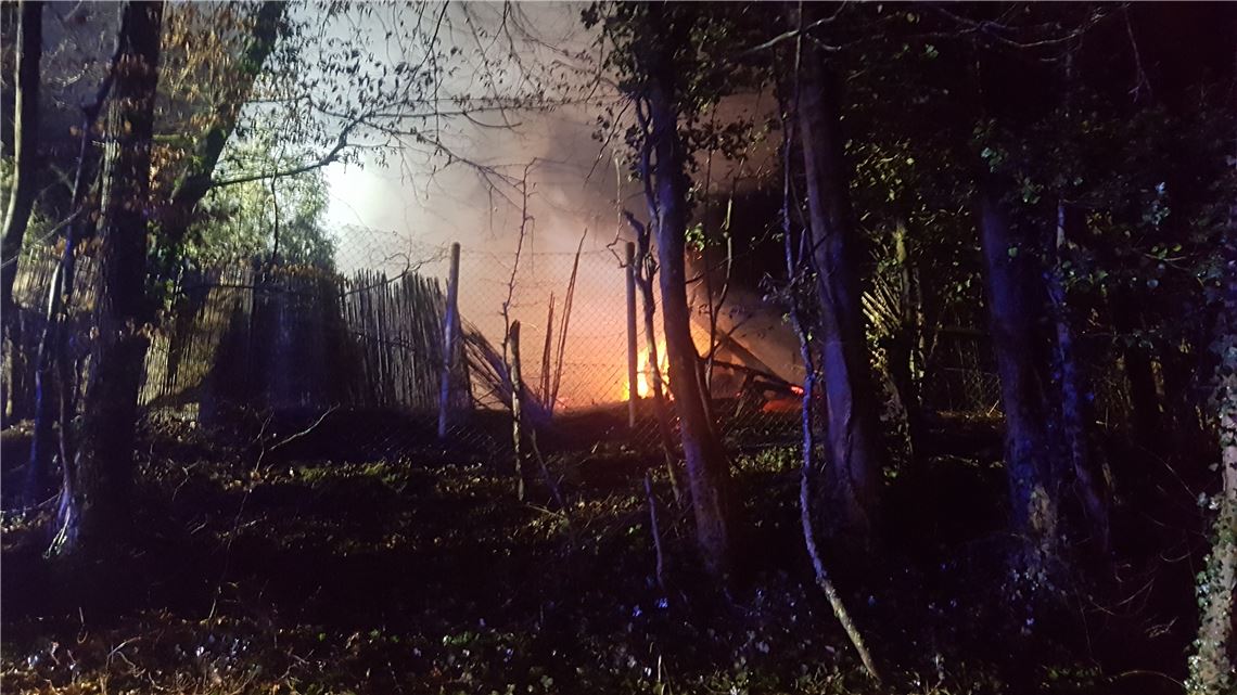mar brennende Hütte