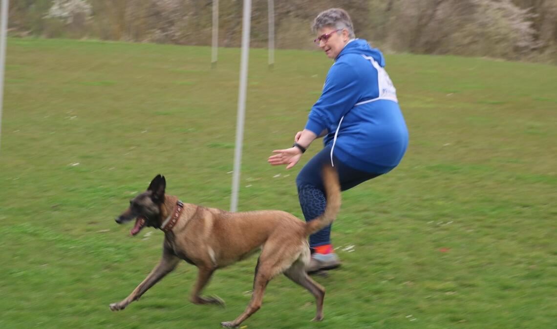 Hund und Mensch bilden beim Hundesport eine Einheit – je besser diese ist, desto besser ist auch das Ergebnis.