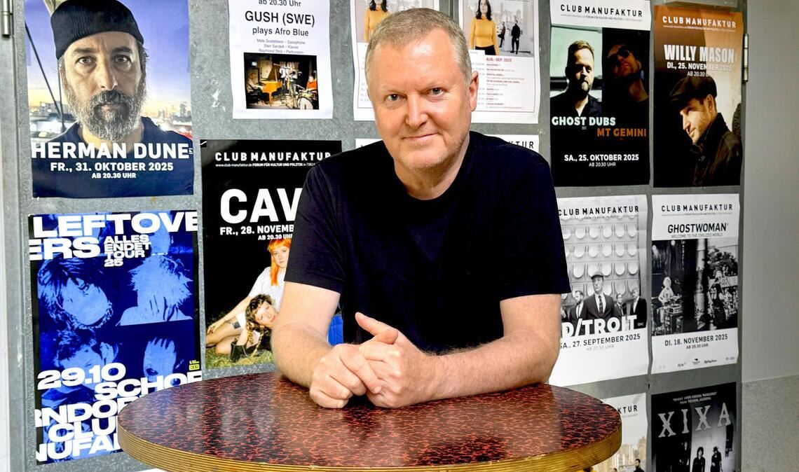 „Ich bin immer aufgeregter als die Bands“, sagt Werner Hassler, der seit 25 Jahren das Programm in der Schorndorfer Manufaktur macht.