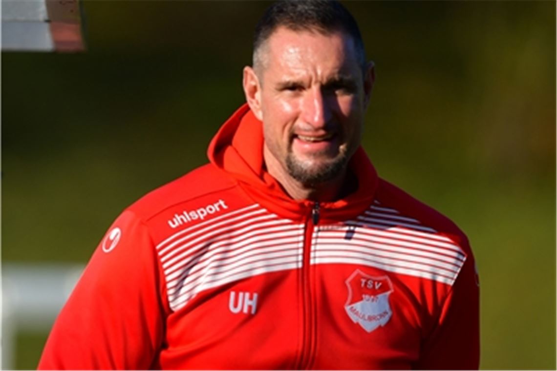 „Ich bin keiner, der an seinem Trainerstuhl festgetackert ist“ – TSV-Trainer Uli Huber hat der Vereinsführung nach schwachem Saison-Auftakt angeboten, seinen Posten zu räumen. Archivfoto: Schüller