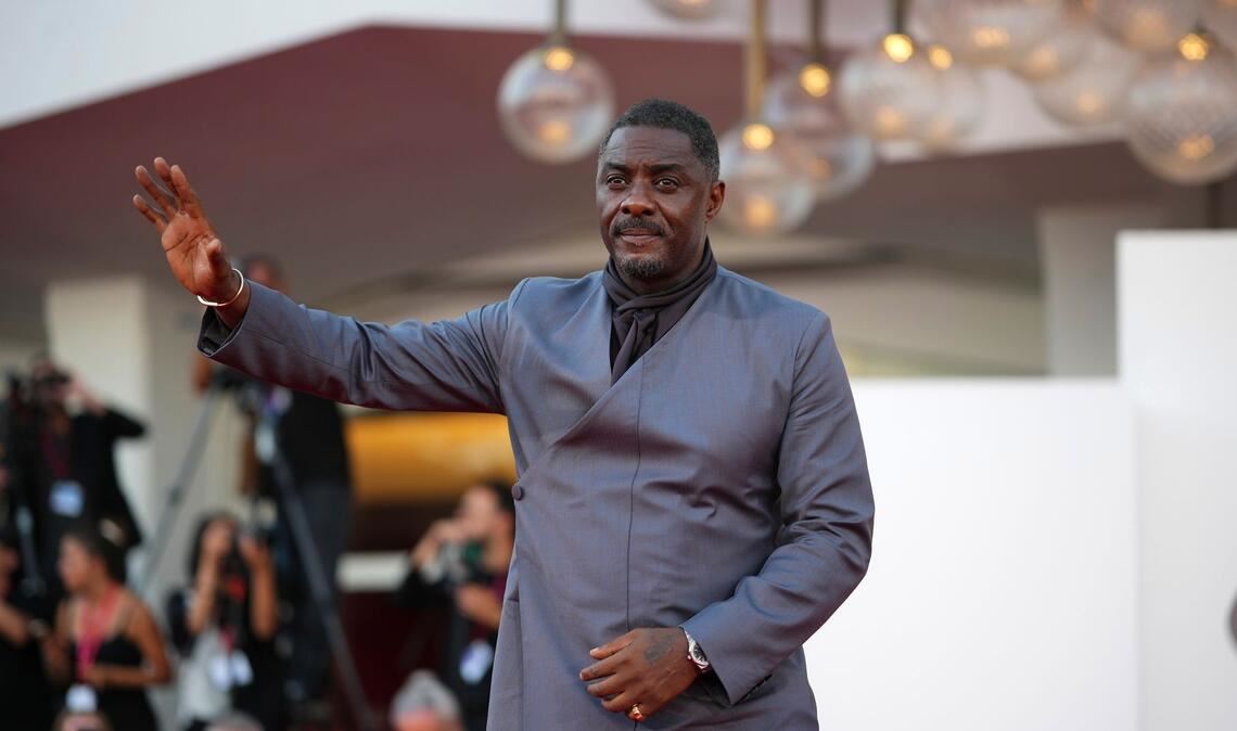 Wer gewinnt beim Filmfest Venedig? Idris Elba verkörpert den US-amerikanischen Präsidenten in "A House of Dynamite" - hier zu sehen vor der Premiere am 2. September.